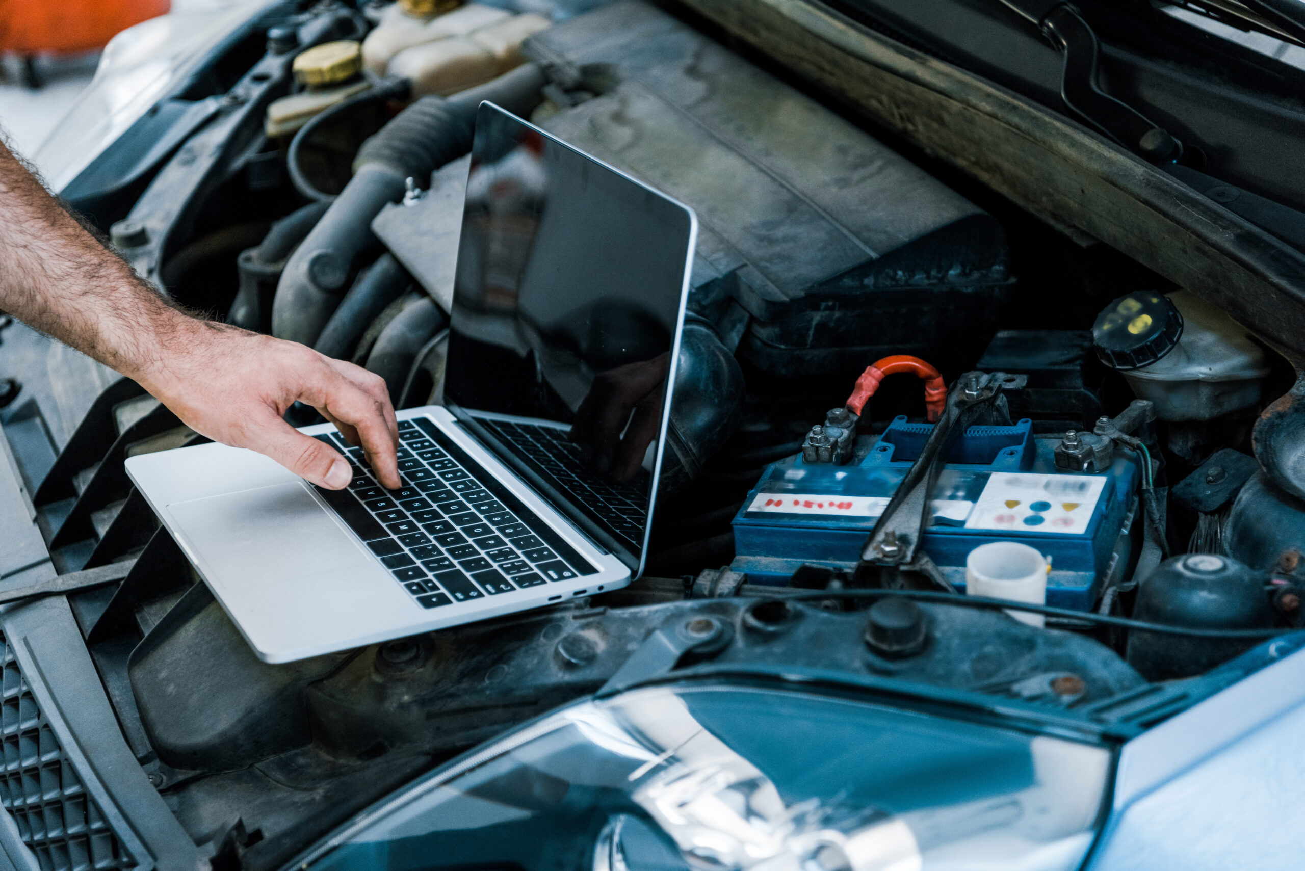 ECU-programming-car-service-barge.jpg ECU-programming-car-service-barge<br />